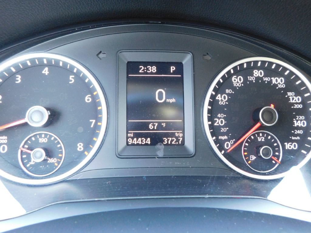 2017 Volkswagen Tiguan Image 24