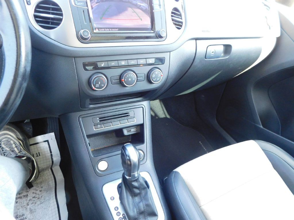 2017 Volkswagen Tiguan Image 28