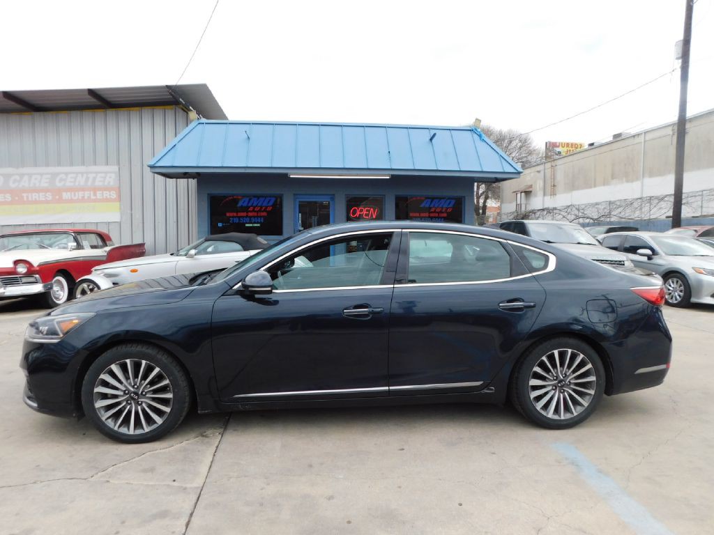 2017 Kia Cadenza Image 4