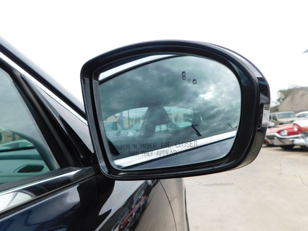 2017 Kia Cadenza Image 11