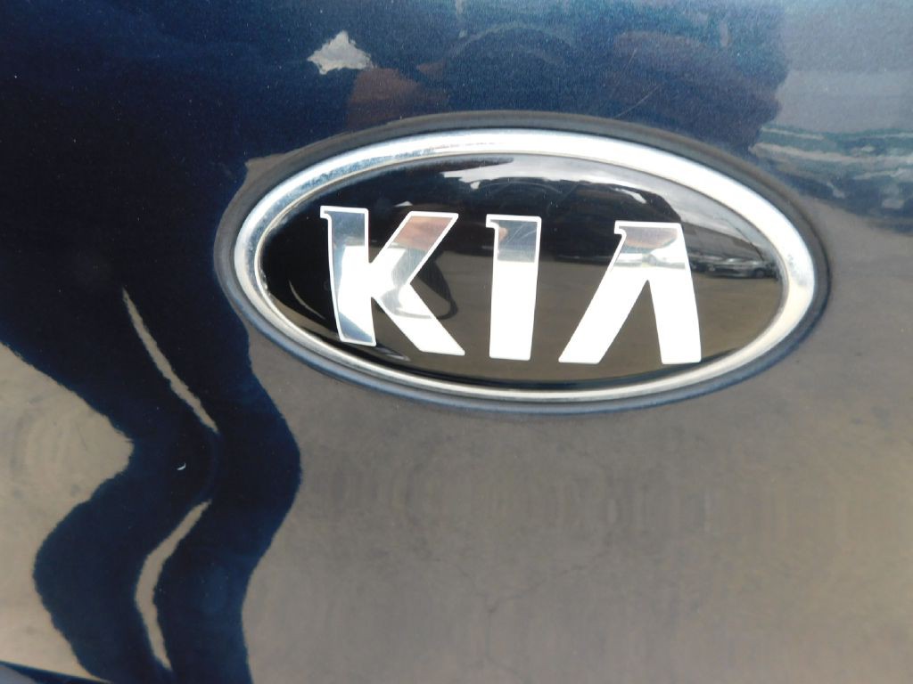 2017 Kia Cadenza Image 13