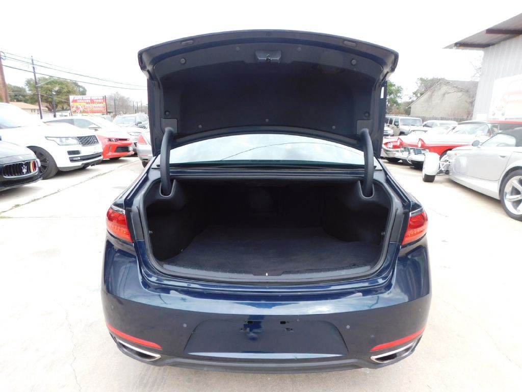 2017 Kia Cadenza Image 18