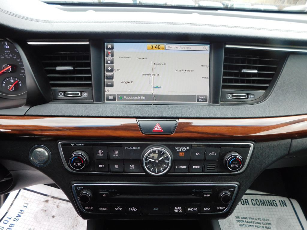 2017 Kia Cadenza Image 32