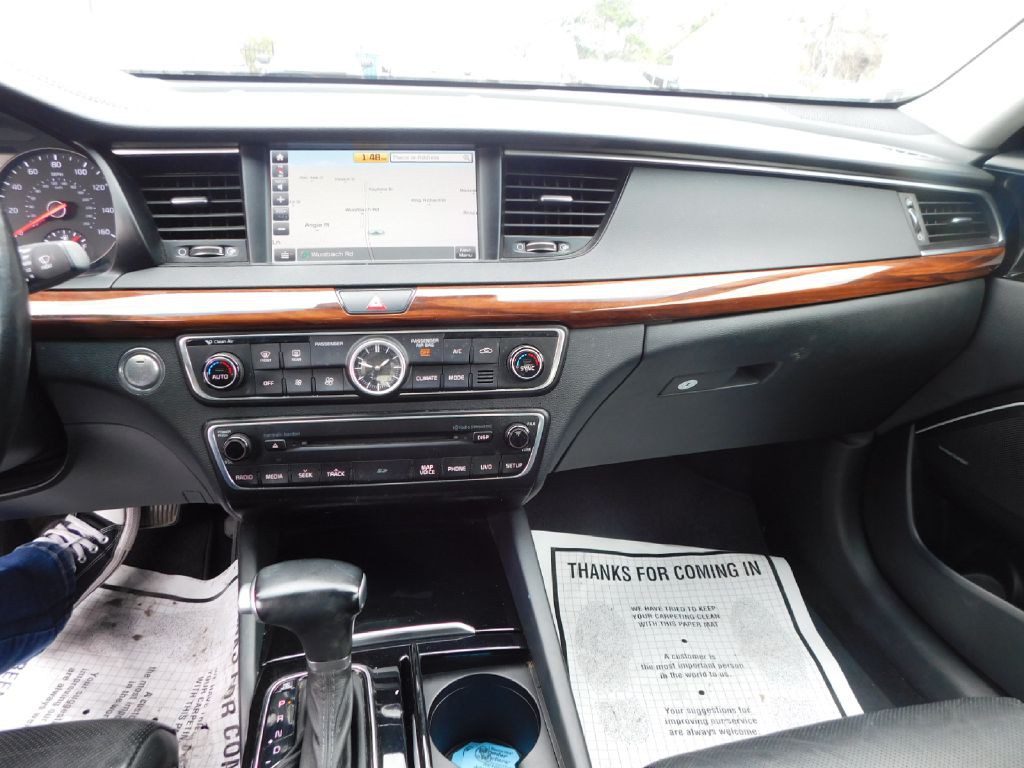 2017 Kia Cadenza Image 34