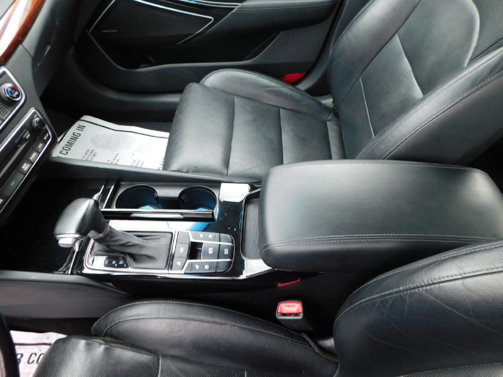 2017 Kia Cadenza Image 36