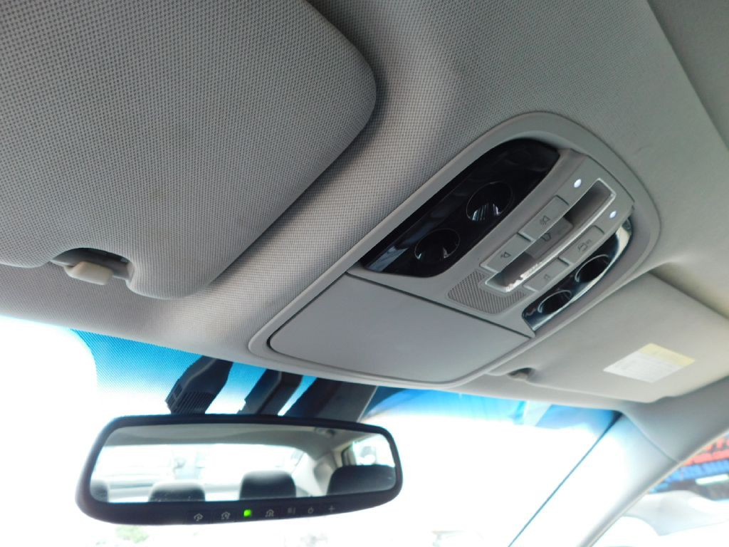 2017 Kia Cadenza Image 38