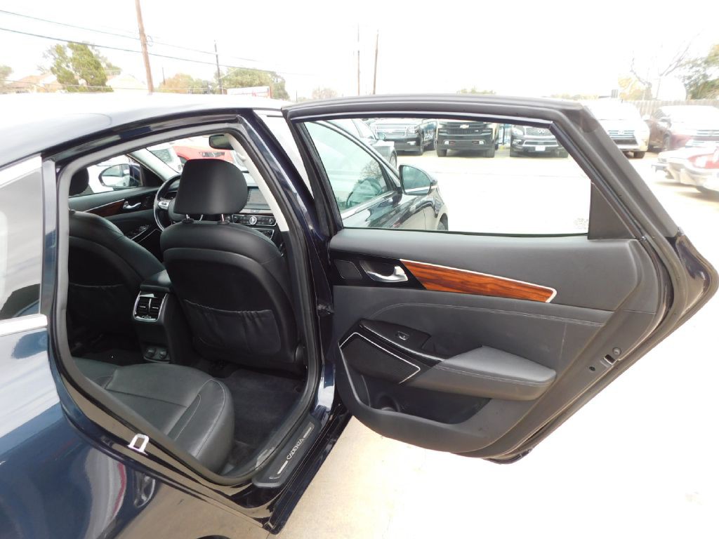 2017 Kia Cadenza Image 44