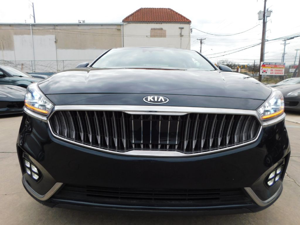 2017 Kia Cadenza Image 48