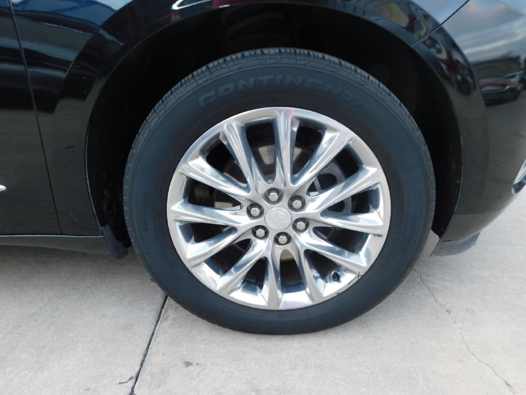 2018 Buick Enclave Image 9
