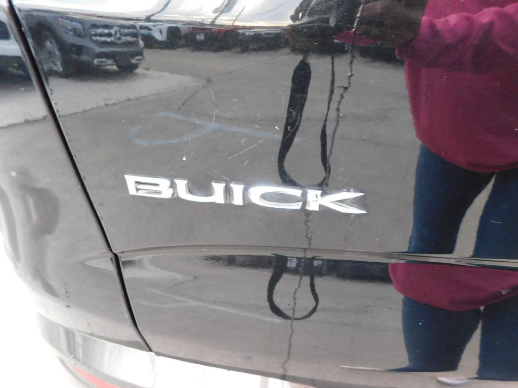 2018 Buick Enclave Image 13