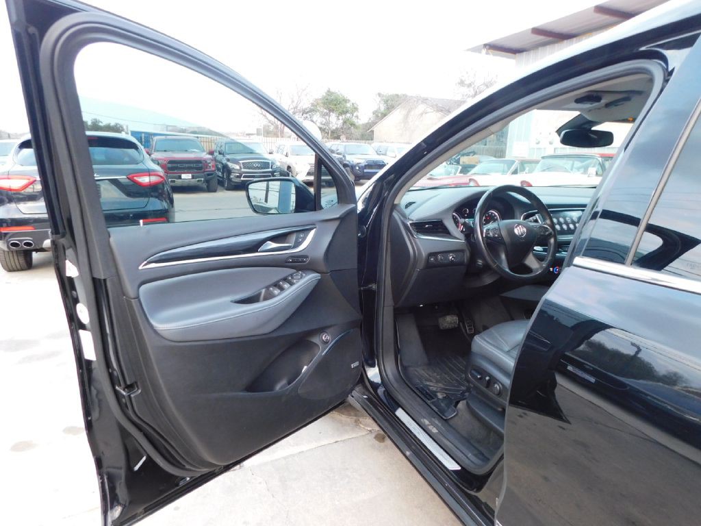 2018 Buick Enclave Image 24