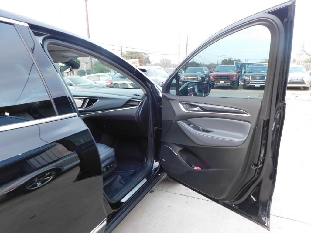 2018 Buick Enclave Image 56