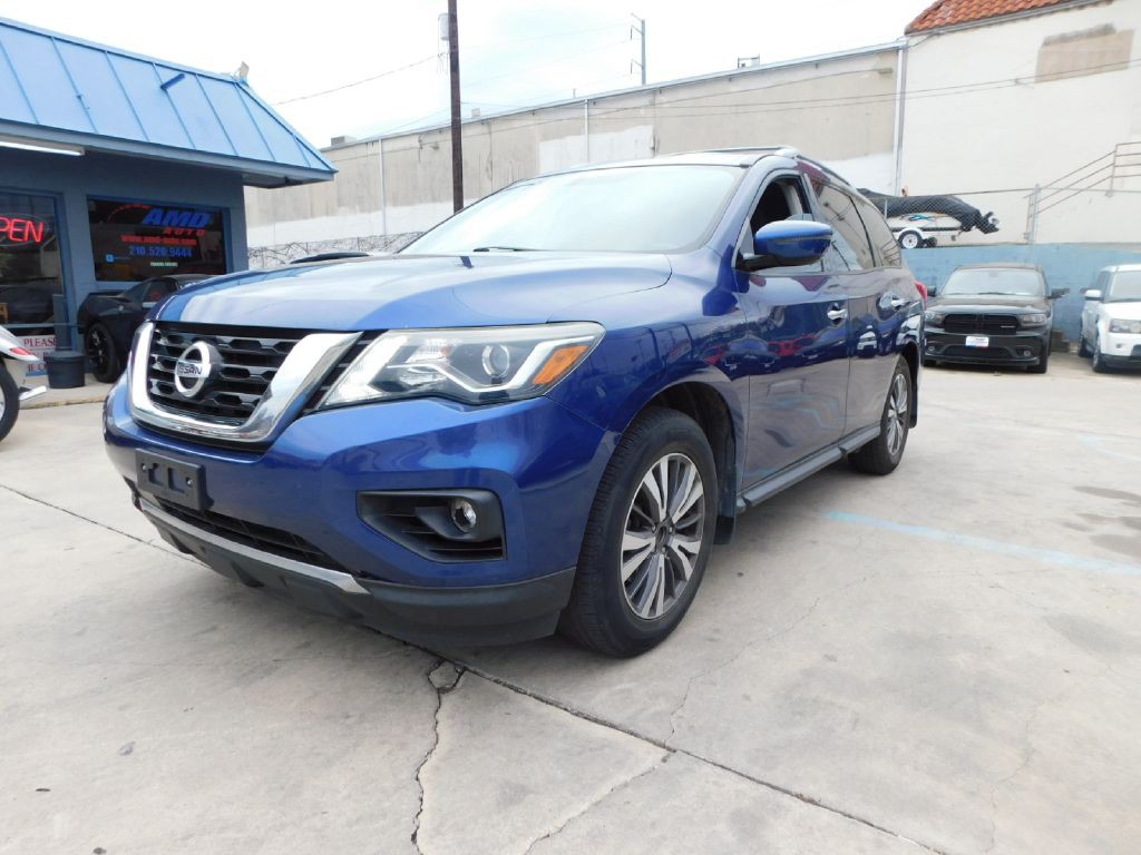 2017 Nissan Pathfinder Image 3