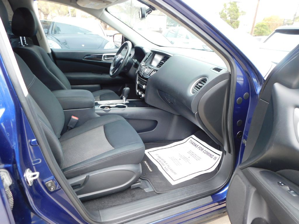 2017 Nissan Pathfinder Image 14