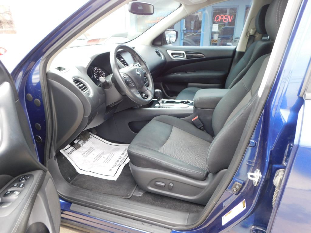 2017 Nissan Pathfinder Image 20