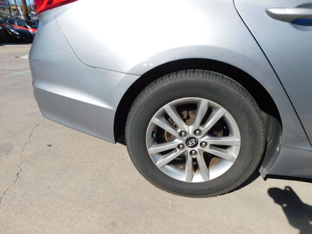 2015 Hyundai Sonata Image 9