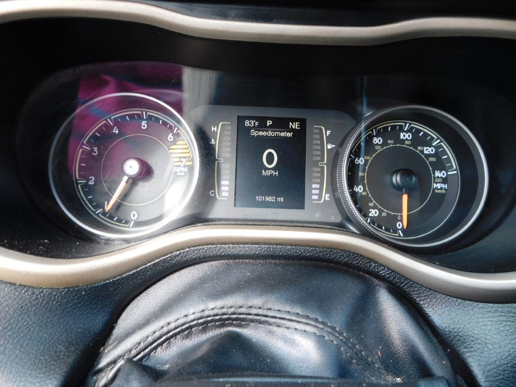 2017 Jeep Cherokee Image 12