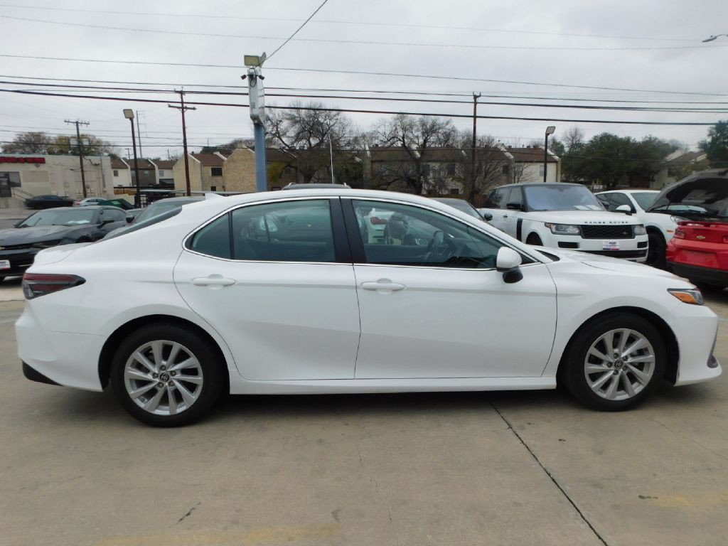 2023 Toyota Camry Image 8