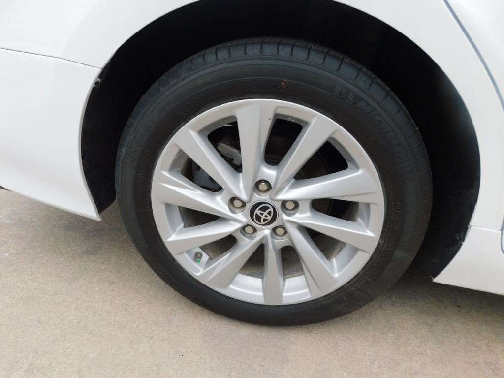 2023 Toyota Camry Image 9