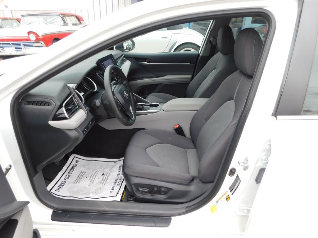 2023 Toyota Camry Image 17