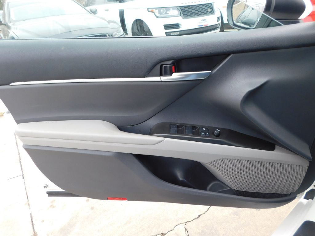 2023 Toyota Camry Image 25