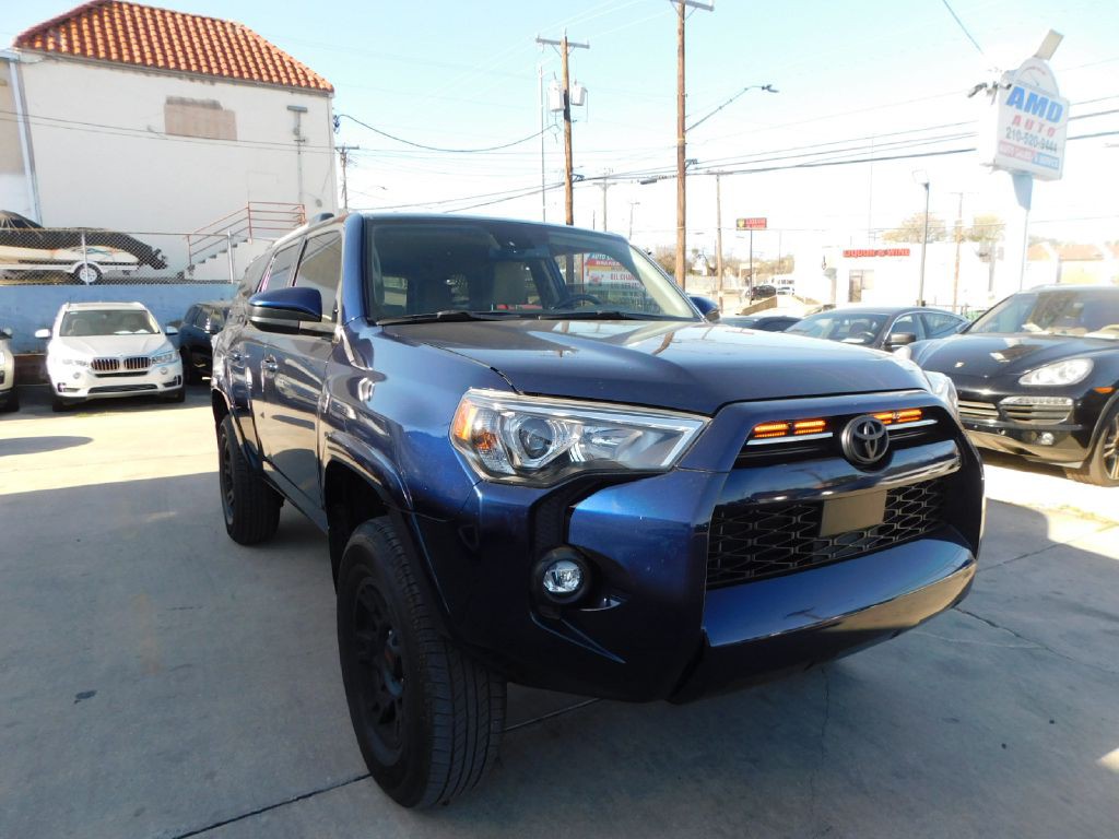 2022 Toyota 4Runner Image 1