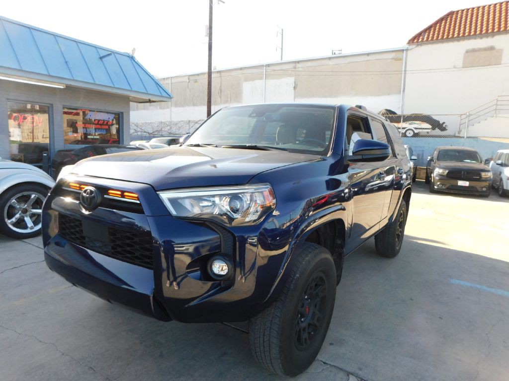 2022 Toyota 4Runner Image 3