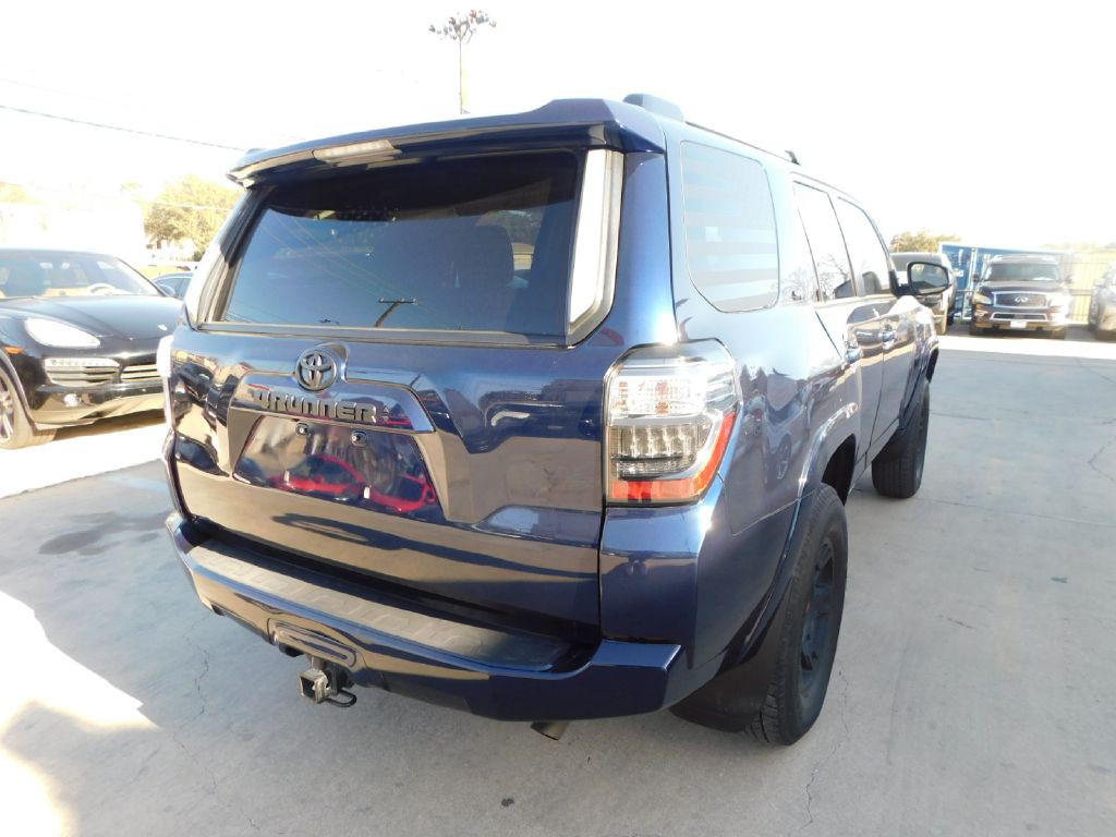 2022 Toyota 4Runner Image 7