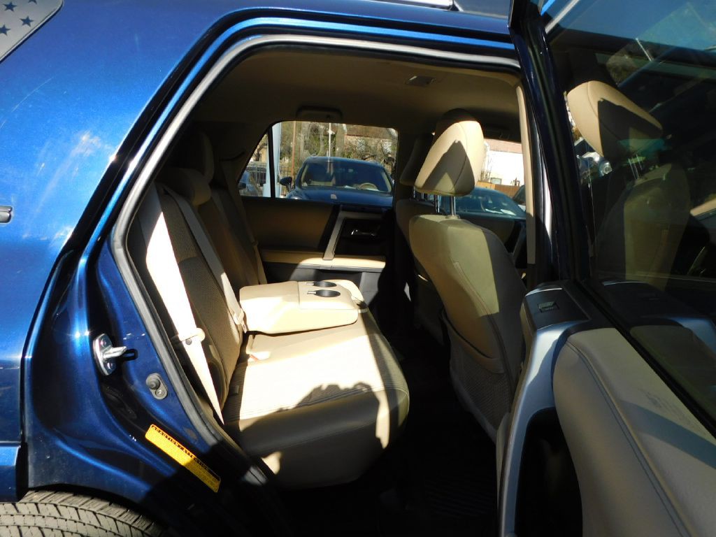 2022 Toyota 4Runner Image 40