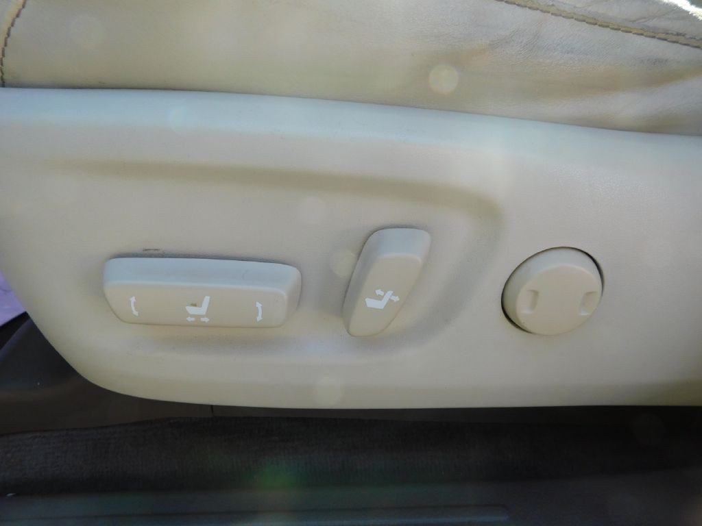 2012 Lexus GX Image 35