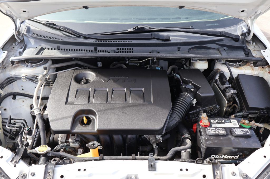 2014 Toyota Corolla Image 16