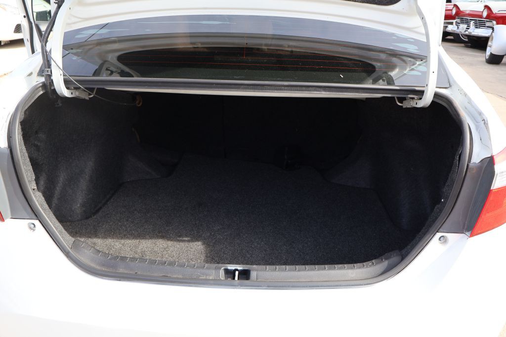 2014 Toyota Corolla Image 17