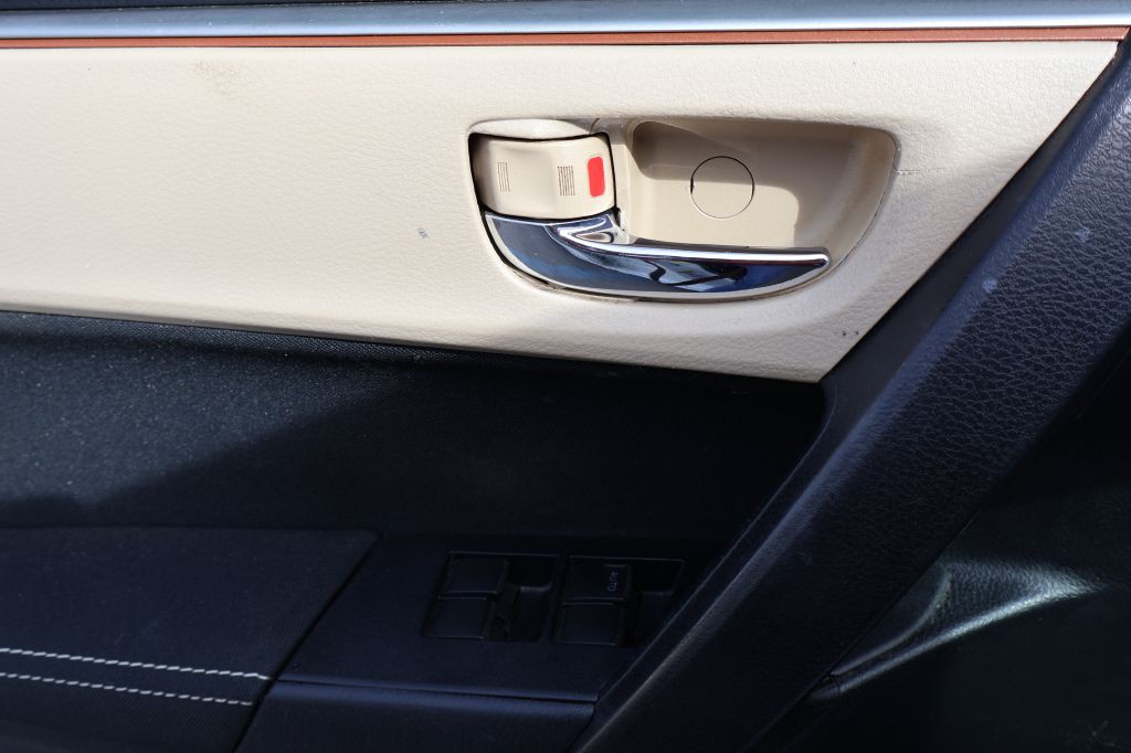 2014 Toyota Corolla Image 27