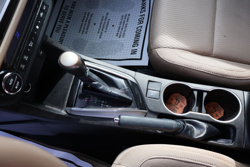 2014 Toyota Corolla Image 30