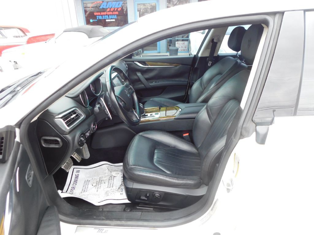 2014 Maserati Ghibli Image 23