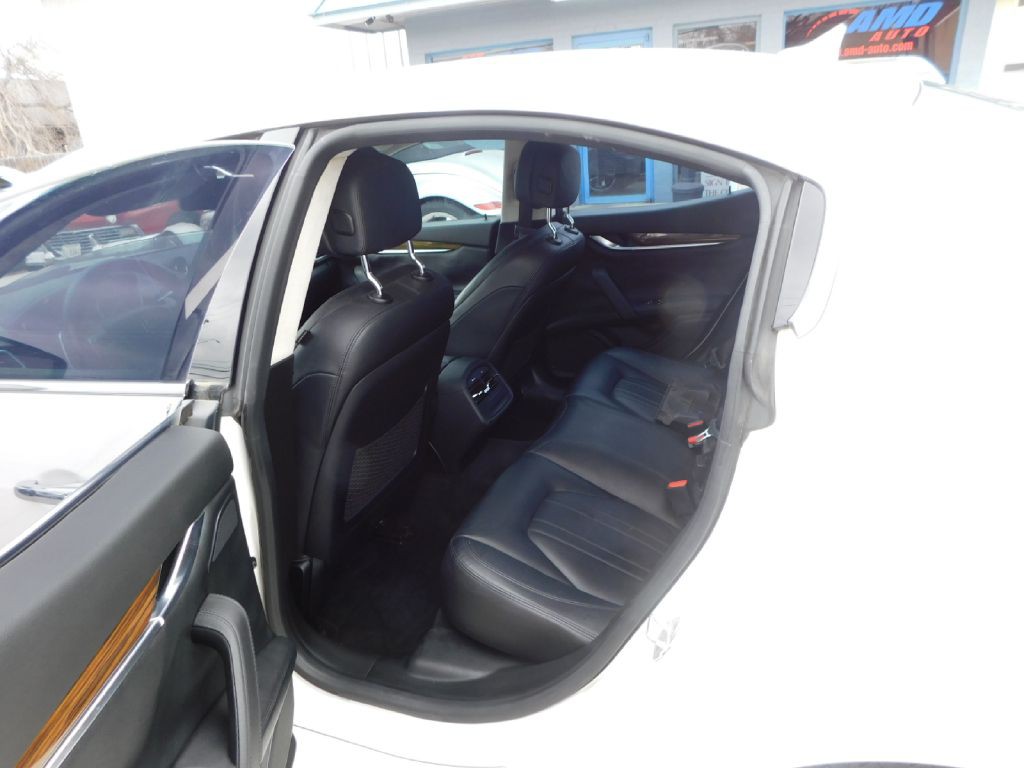 2014 Maserati Ghibli Image 25