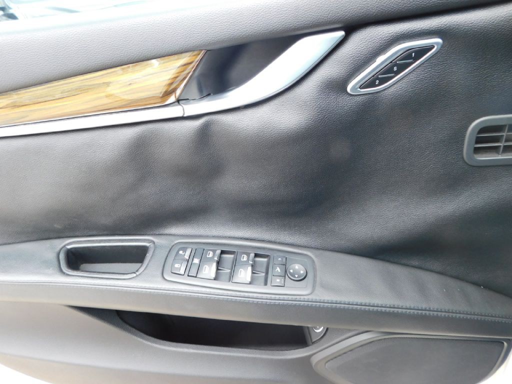 2014 Maserati Ghibli Image 29