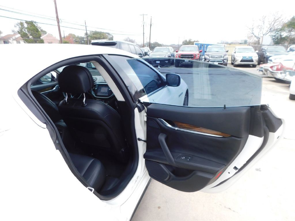 2014 Maserati Ghibli Image 45