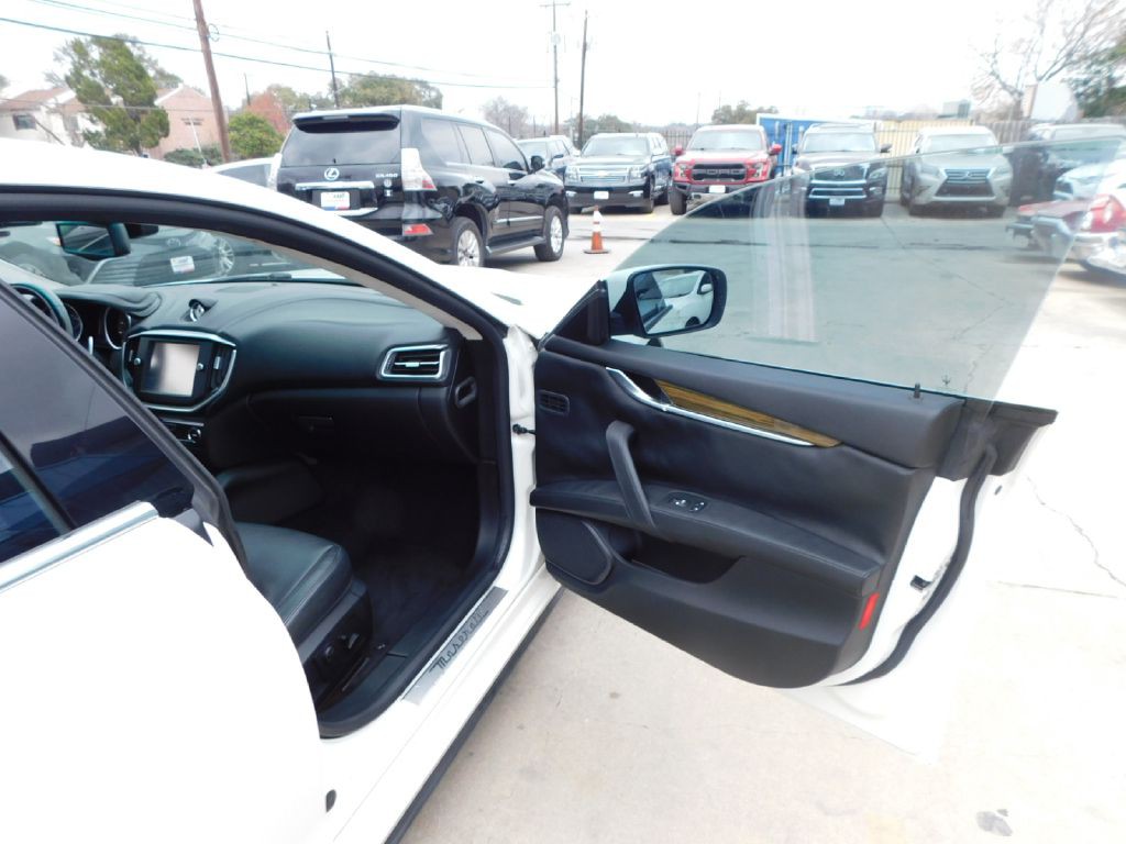 2014 Maserati Ghibli Image 47