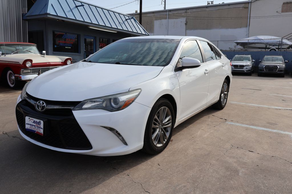 2015 Toyota Camry Image 2