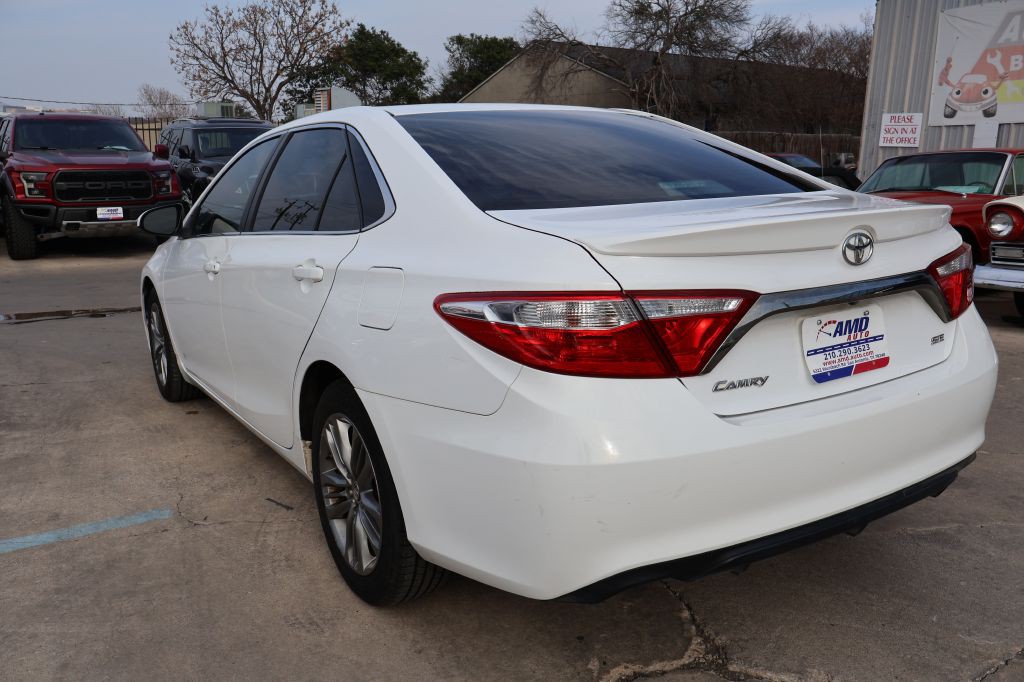 2015 Toyota Camry Image 4