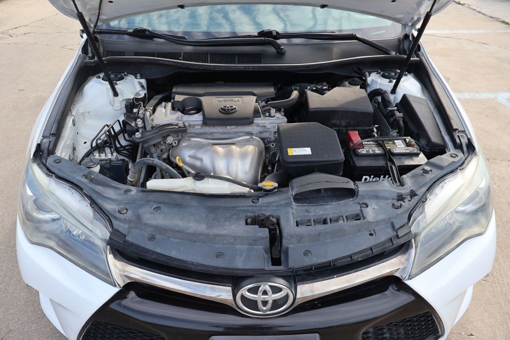 2015 Toyota Camry Image 10