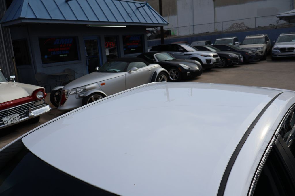 2015 Toyota Camry Image 28