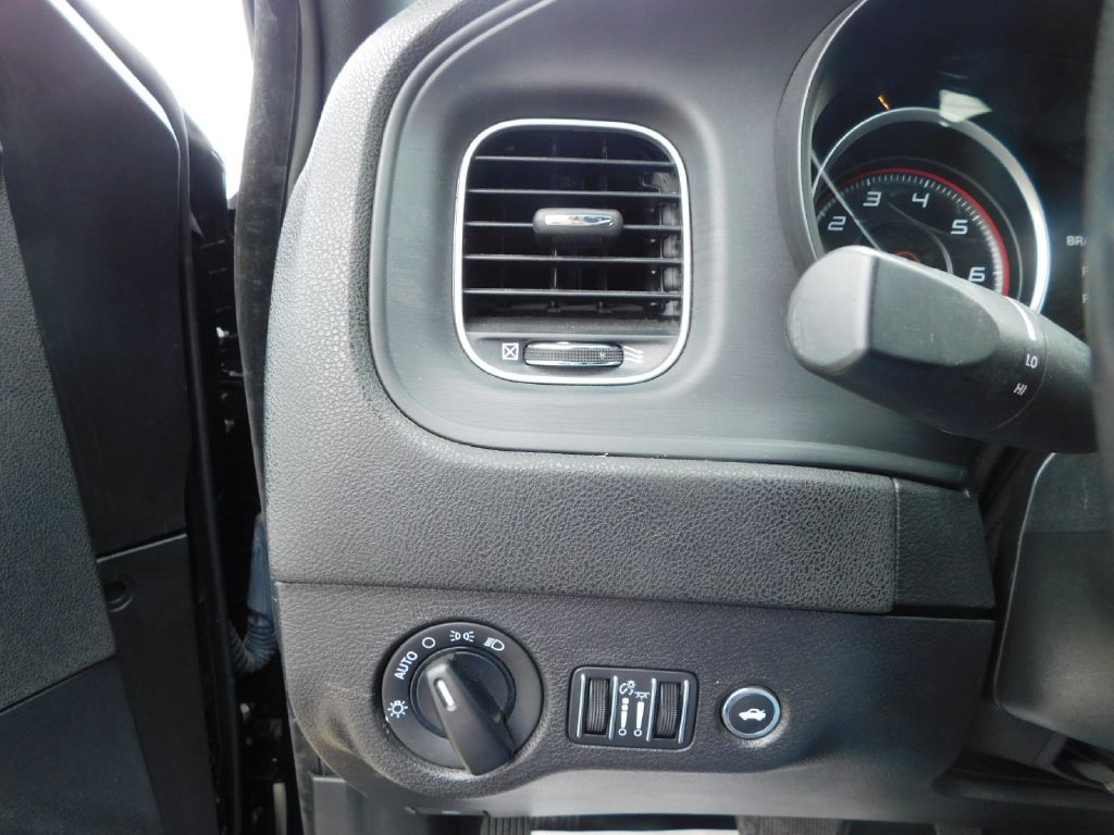 2021 Dodge Charger Image 24