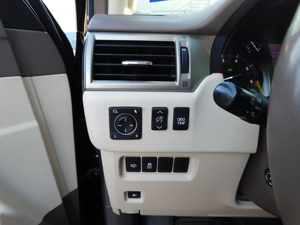 2014 Lexus GX Image 33