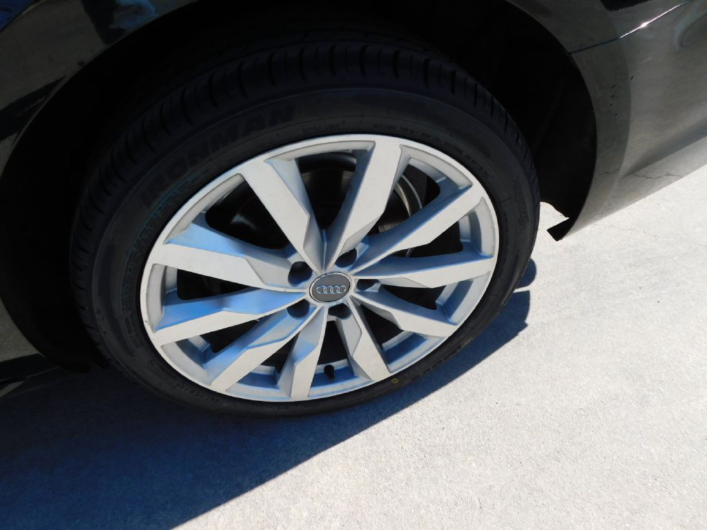 2018 Audi A4 Image 9