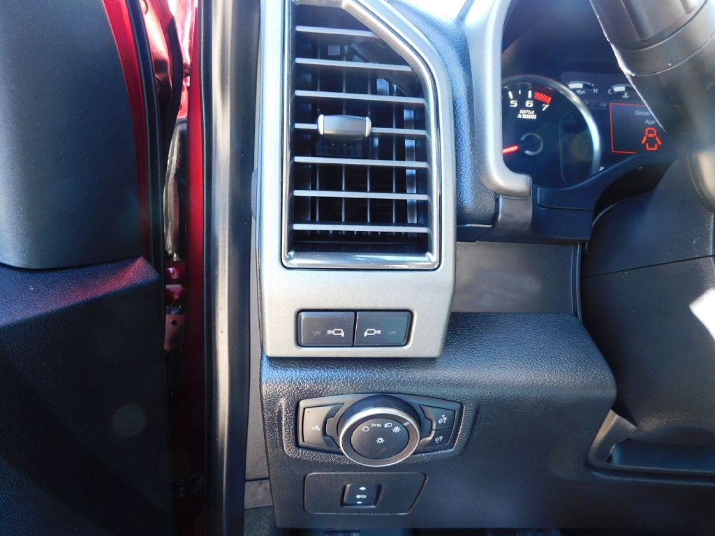 2017 Ford F-150 Image 25