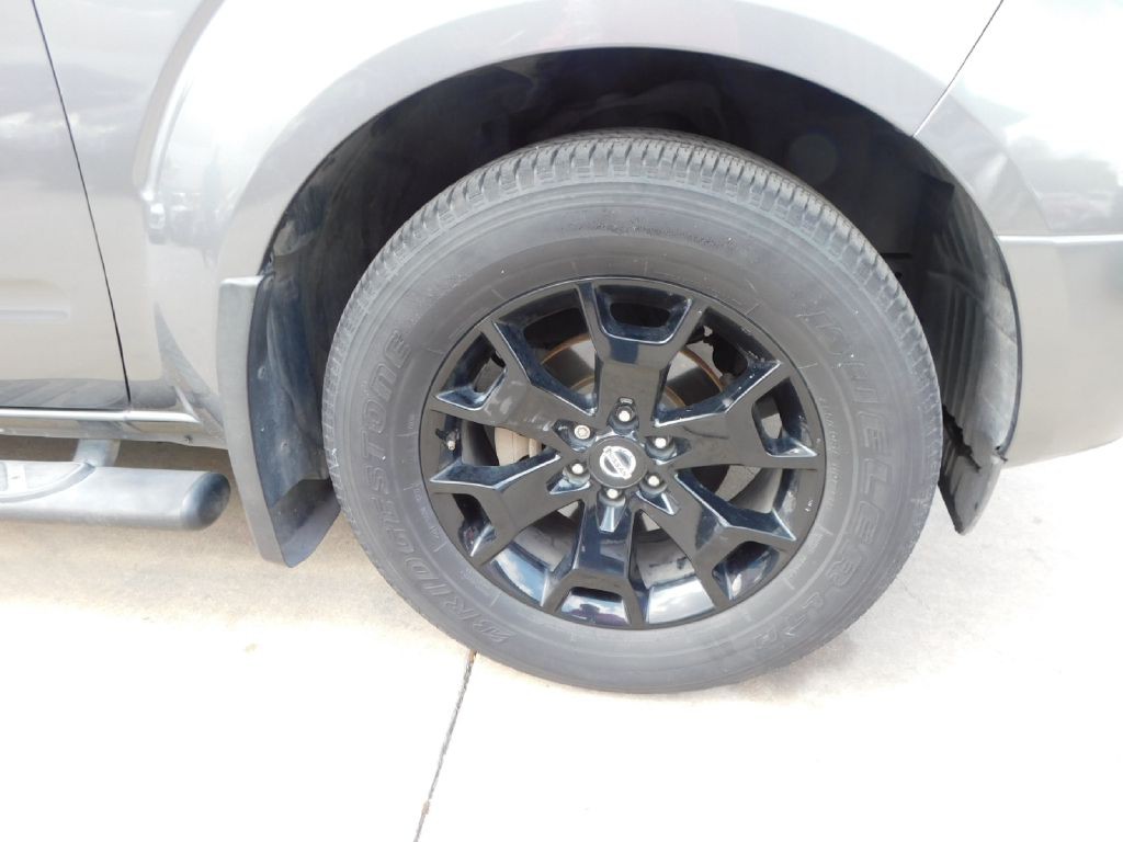 2018 Nissan Frontier Image 9