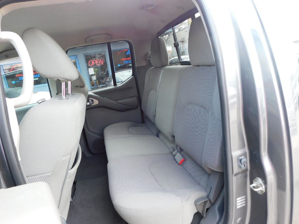 2018 Nissan Frontier Image 22