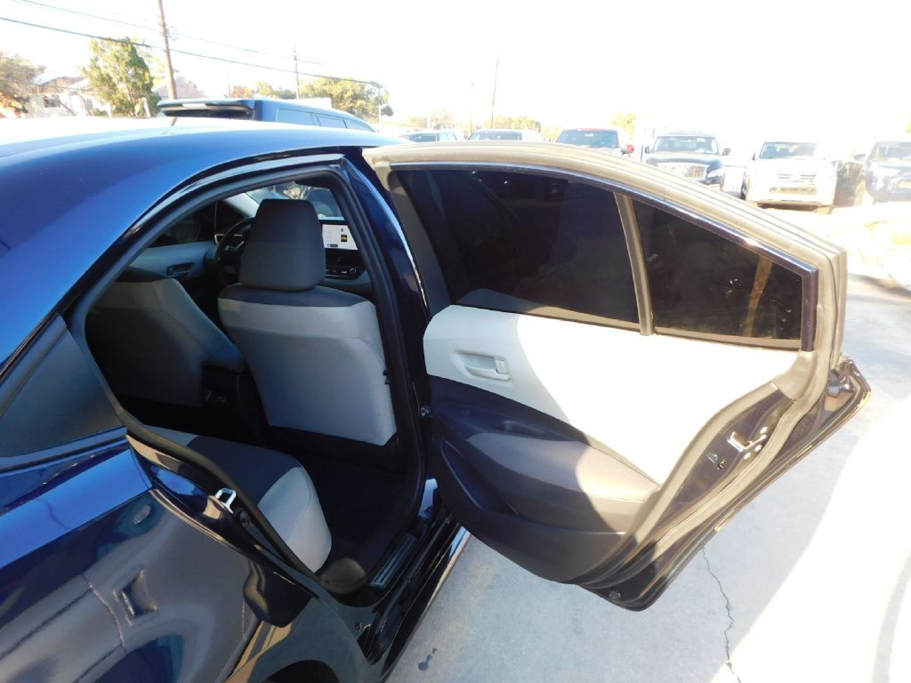 2023 Toyota Corolla Image 35